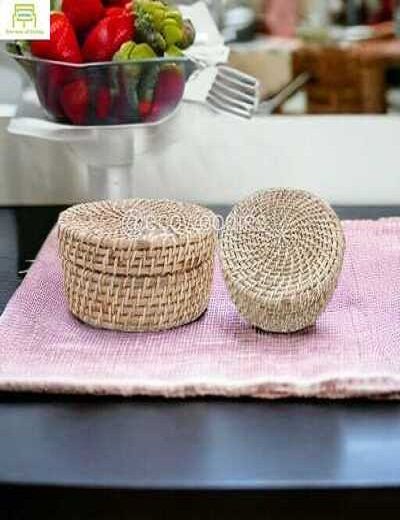 Picture of Natural Storage Baskets Woven Cane  Wicker Basket With Lid 