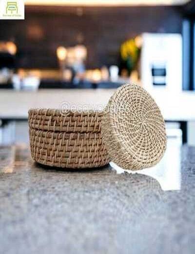 Picture of Natural Storage Baskets Woven Cane  Wicker Basket With Lid 